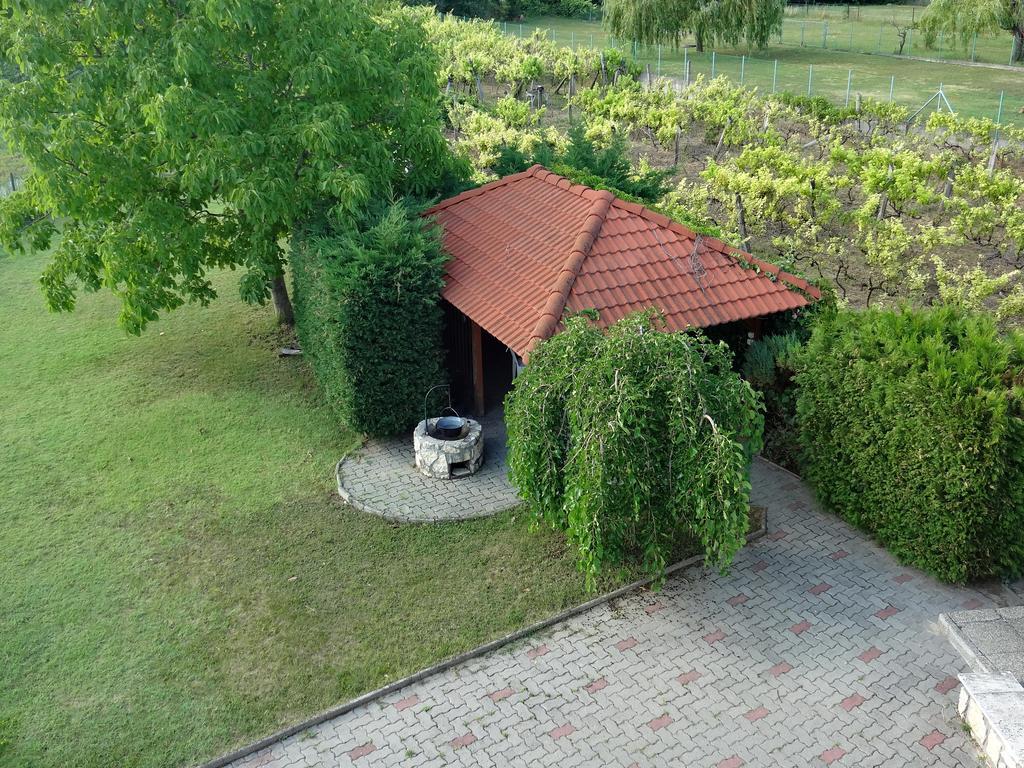 Albizia Apartments Balatonfüred Exteriör bild