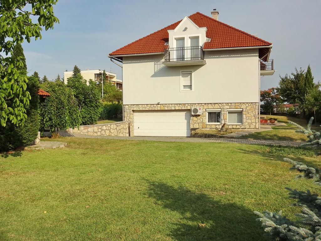 Albizia Apartments Balatonfüred Exteriör bild